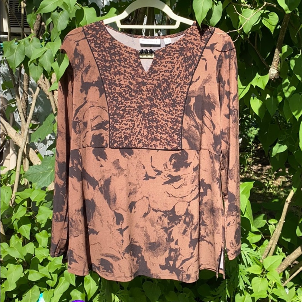 Black and brown tunic
